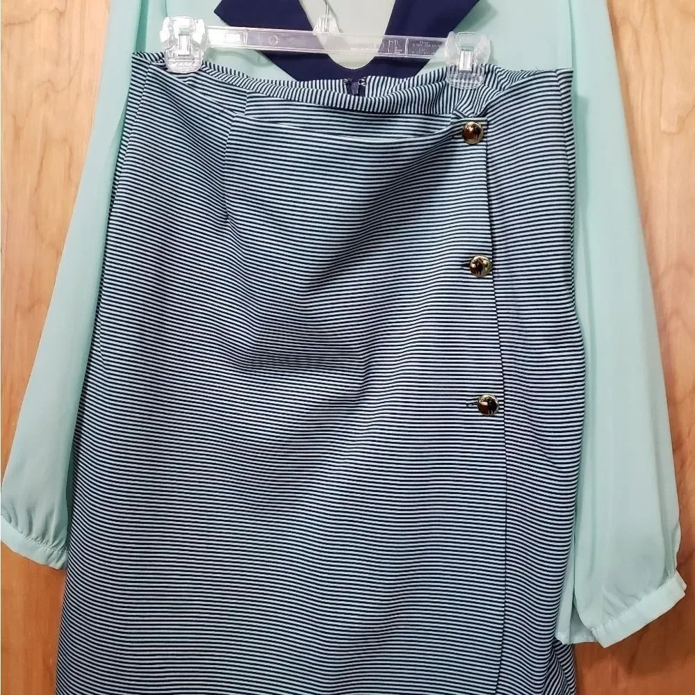Blouse and skirt - Picture 4 of 6